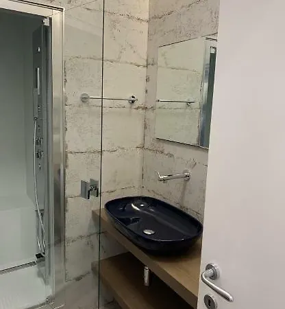 Tuile34 - Salento Selection 레체