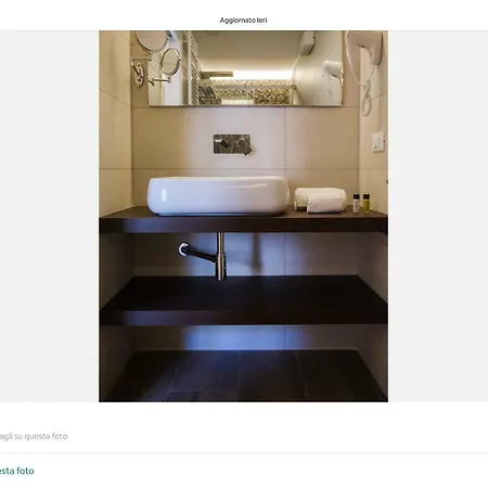 Tuile 34 Bed & Breakfast 2*