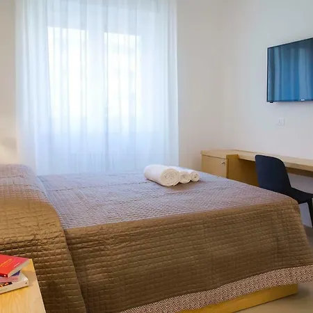Bed & Breakfast Tuile 34 Lecce